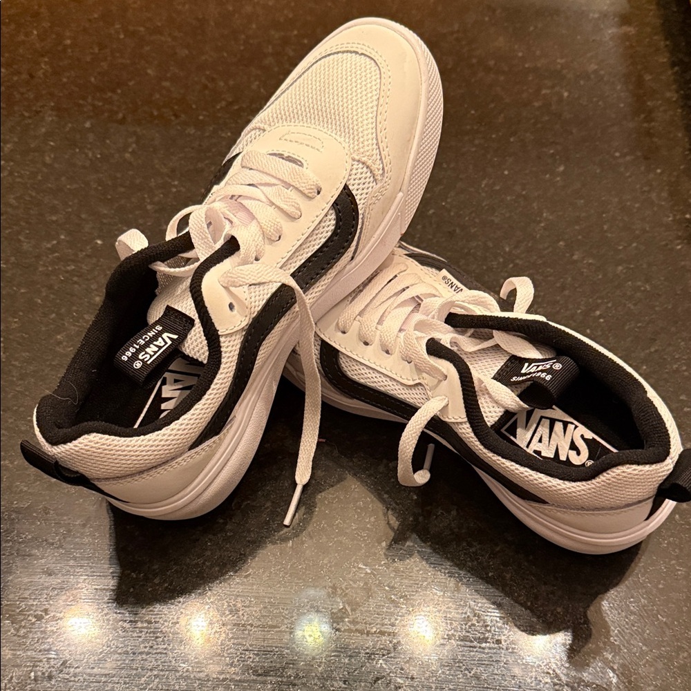 Vans Youth Classic White and Black Sneakers - Picture 2 of 6
